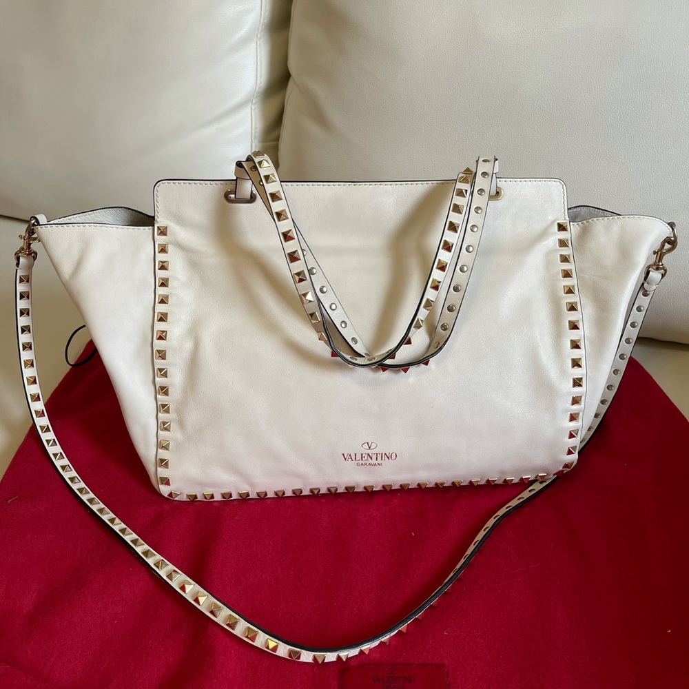 Valentino Garavani white rockstud tote bag medium - Picture 10 of 16